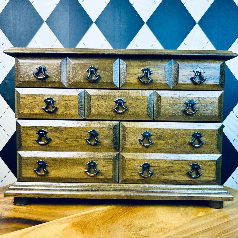 Jewelry Music Chest Interior Red Lining| Schmid Bros Collectible Vintage Luxury‎